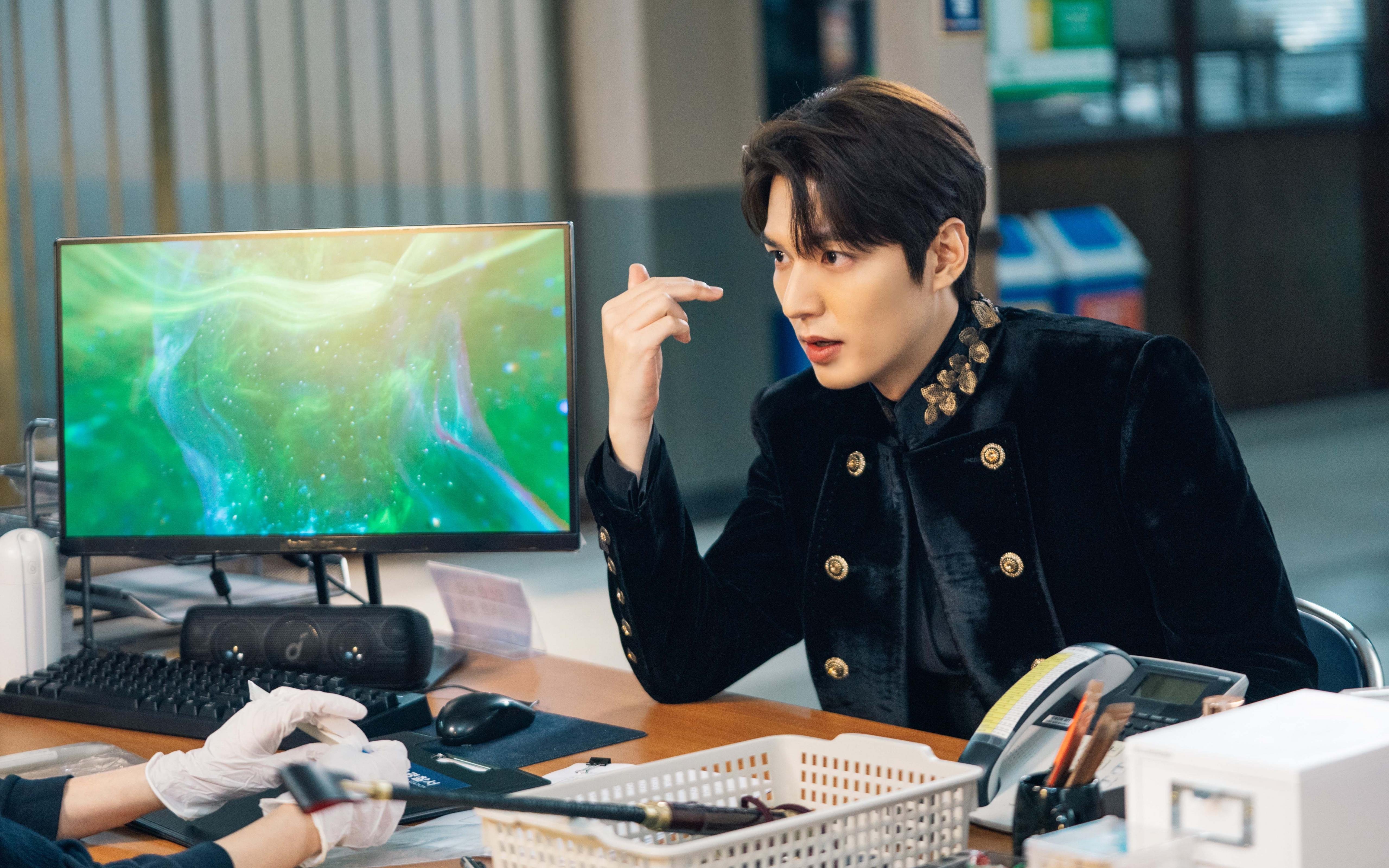 爱游戏官网-中超精彩瞬间回放，激烈对抗不断升级，中超精彩集锦